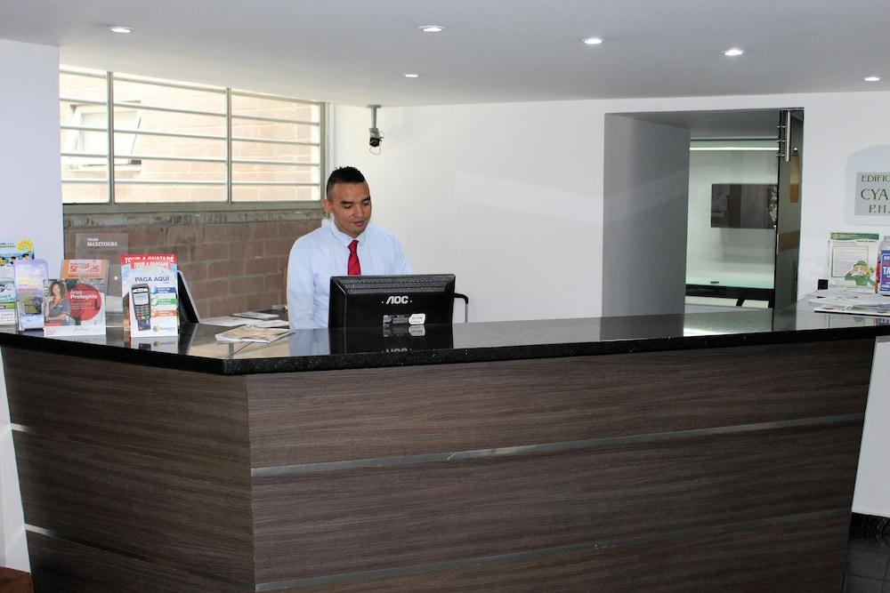 Cyan Suites Poblado By Mde Bnb Medellín Zewnętrze zdjęcie