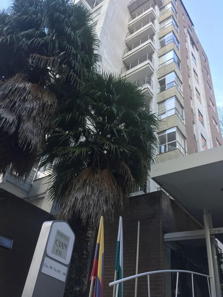 Cyan Suites Poblado By Mde Bnb Medellín Zewnętrze zdjęcie
