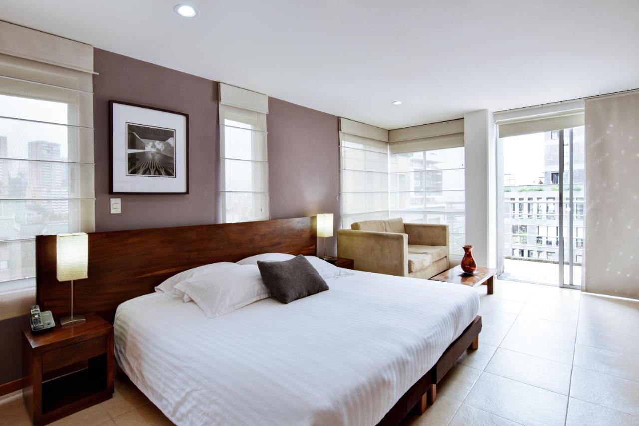 Cyan Suites Poblado By Mde Bnb Medellín Zewnętrze zdjęcie