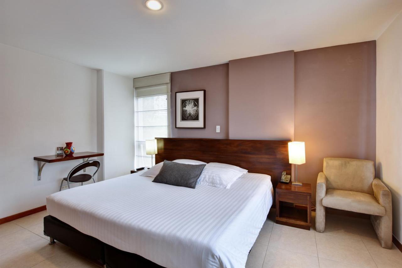 Cyan Suites Poblado By Mde Bnb Medellín Zewnętrze zdjęcie