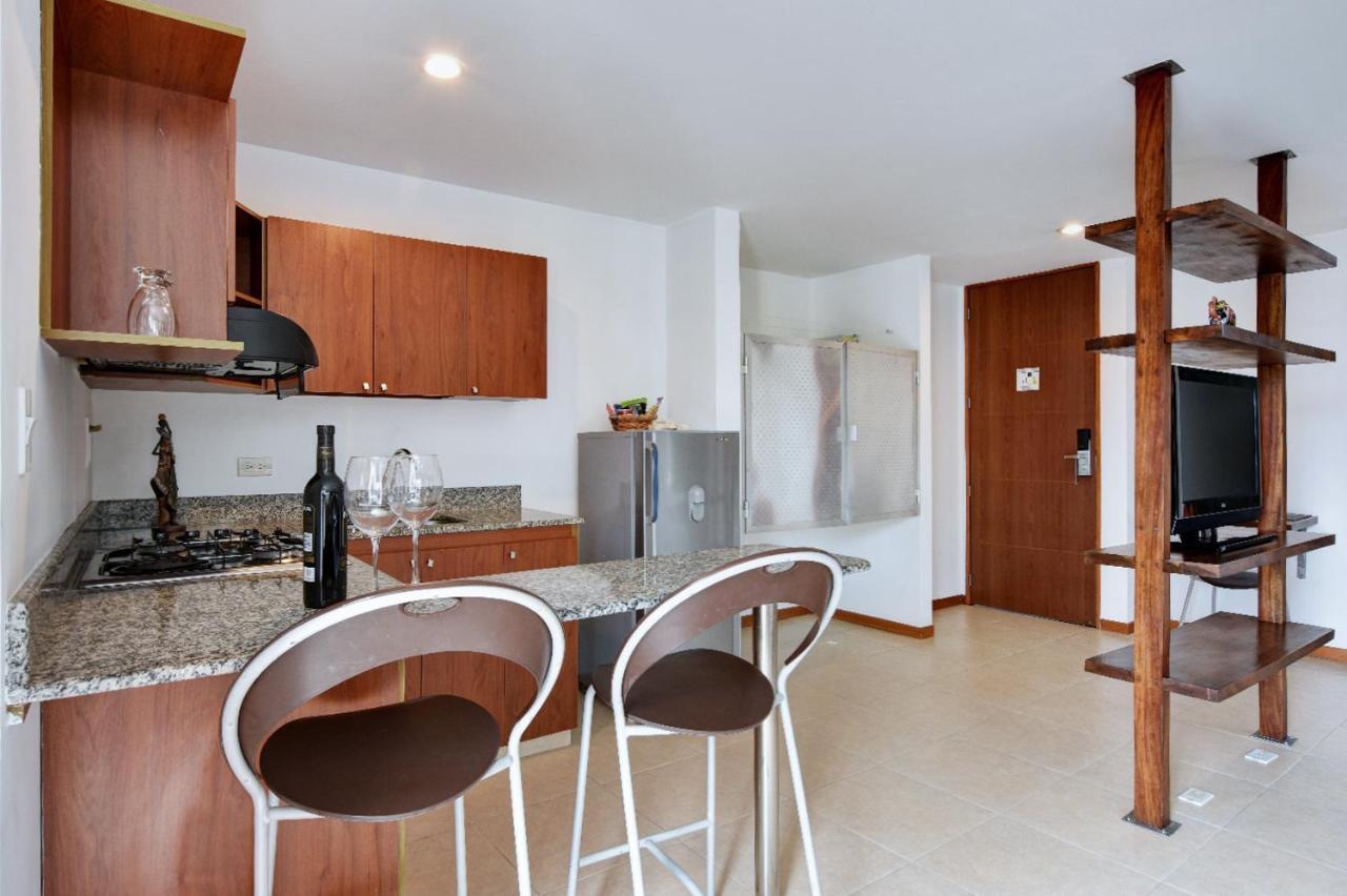 Cyan Suites Poblado By Mde Bnb Medellín Zewnętrze zdjęcie