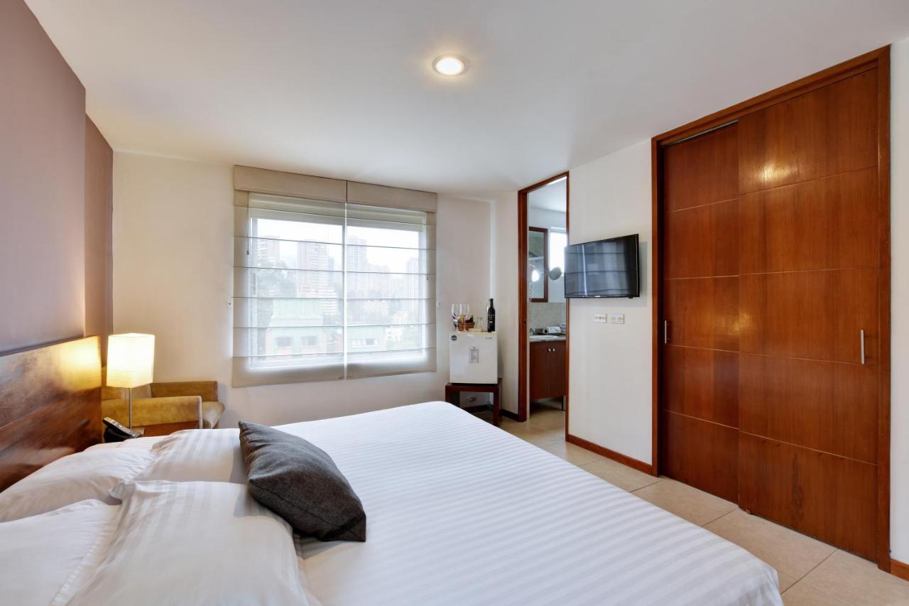 Cyan Suites Poblado By Mde Bnb Medellín Zewnętrze zdjęcie