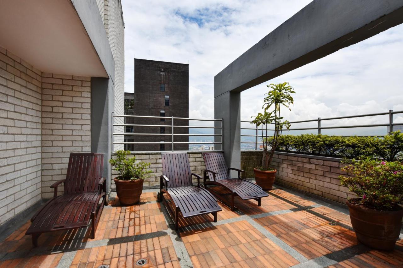 Cyan Suites Poblado By Mde Bnb Medellín Zewnętrze zdjęcie