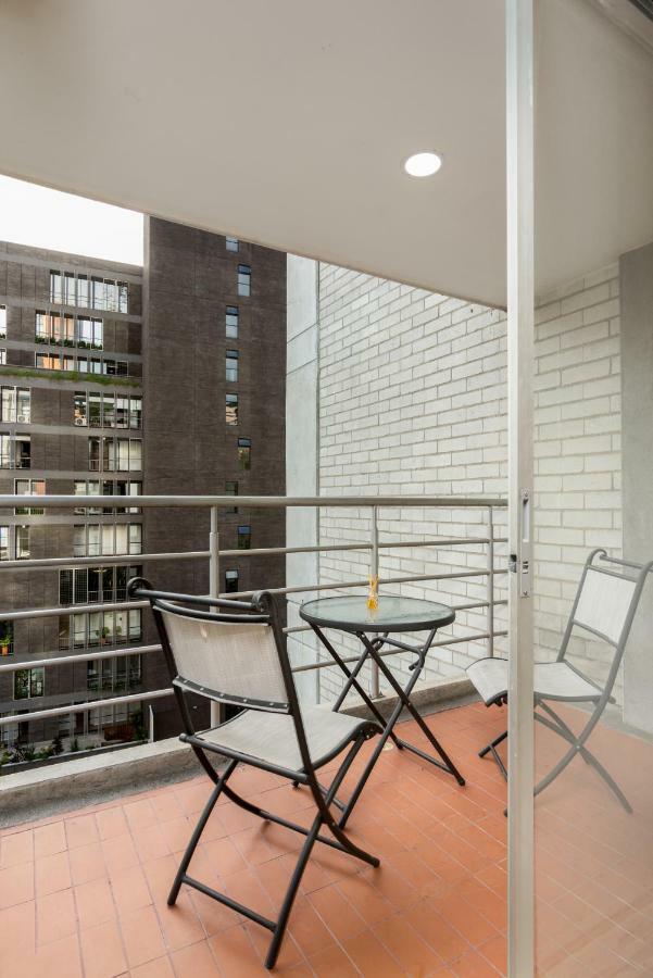 Cyan Suites Poblado By Mde Bnb Medellín Zewnętrze zdjęcie