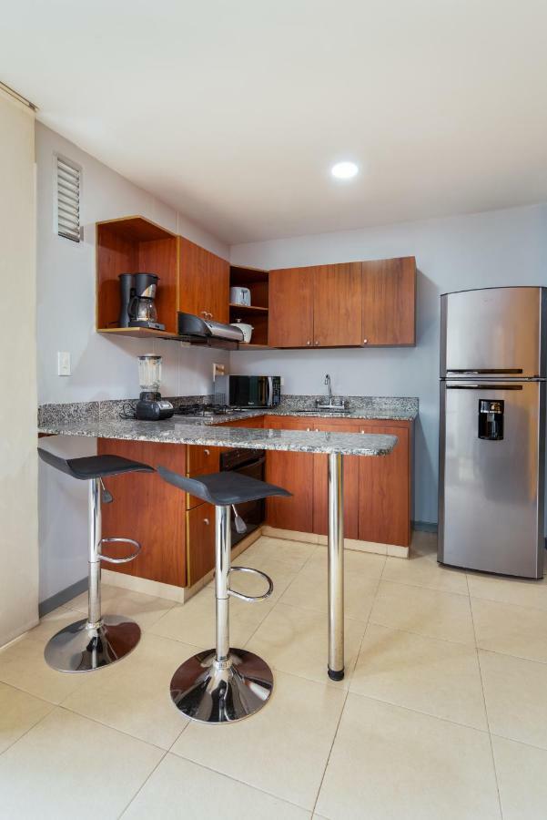 Cyan Suites Poblado By Mde Bnb Medellín Zewnętrze zdjęcie