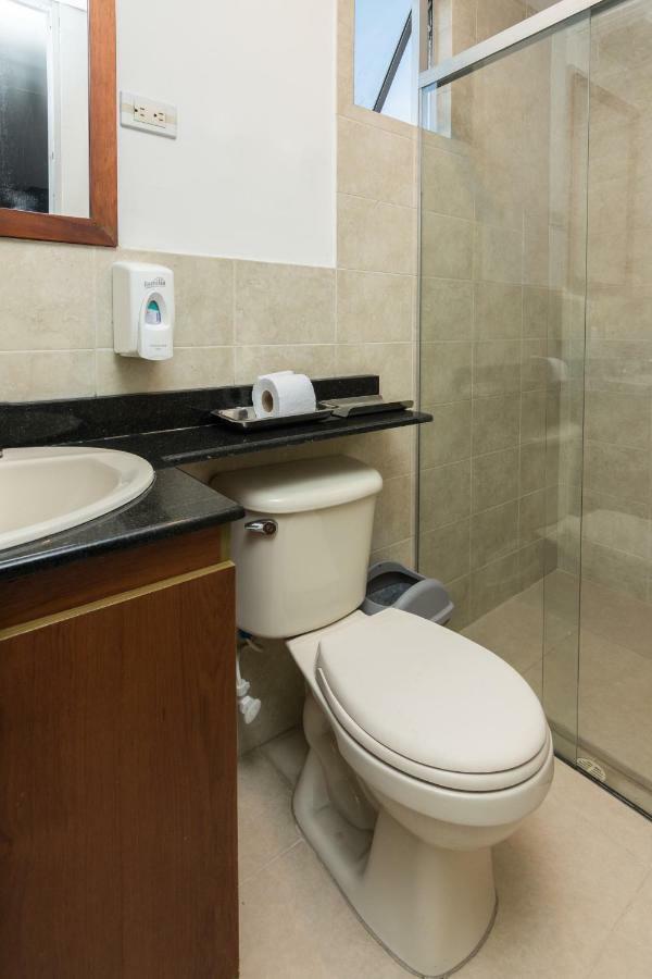 Cyan Suites Poblado By Mde Bnb Medellín Zewnętrze zdjęcie