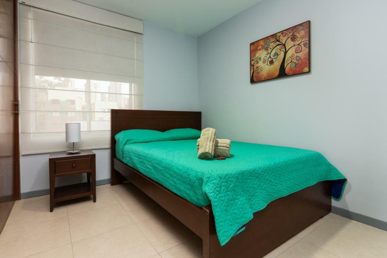 Cyan Suites Poblado By Mde Bnb Medellín Zewnętrze zdjęcie
