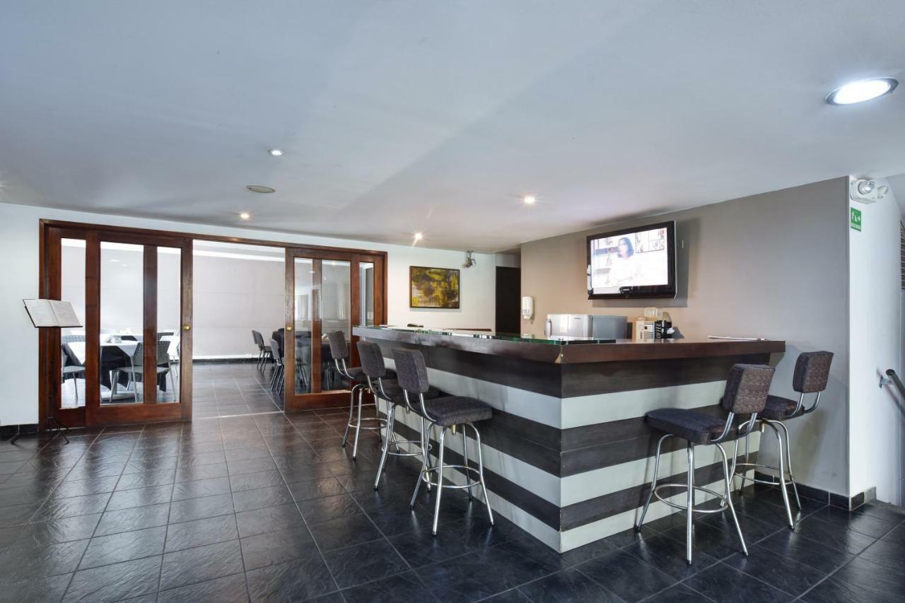 Cyan Suites Poblado By Mde Bnb Medellín Zewnętrze zdjęcie